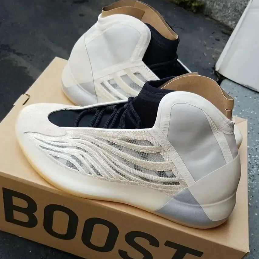 adidas YEEZY QNTM最新奶油色篮球鞋款率先曝光