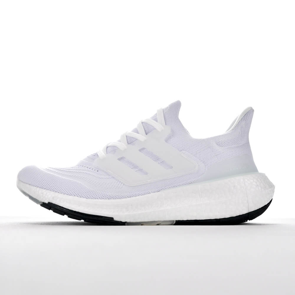 高仿运动鞋ULTRA BOOST 9.0 全白 GY9350